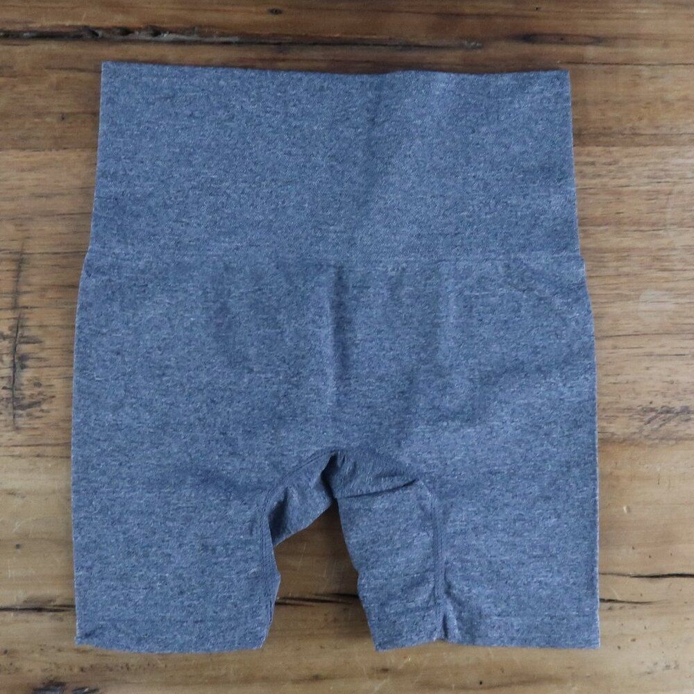UNDER WHERE? HEATHER GREY COMPRESSION SHORT UNDERWEAR SHAPEWEAR SIZE MEDIUM